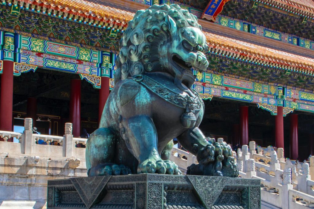 foo dog statue